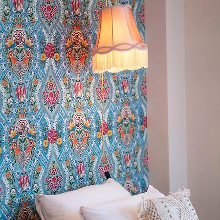 アパート La Roulotte Du Tzigane ジュアン・レ・パン