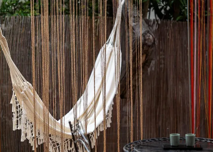 Appartement Terrasse La Roulotte Du Tzigane Mandara Antibes *