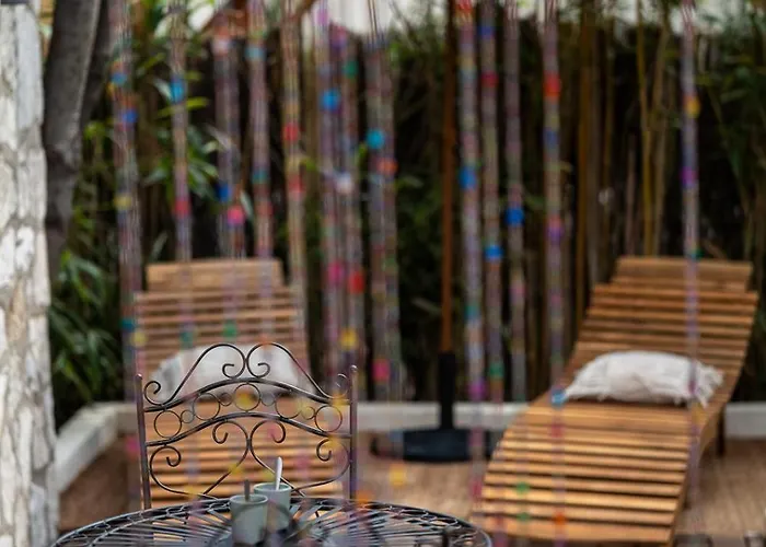 Terrasse La Roulotte Du Tzigane Mandara Antibes *