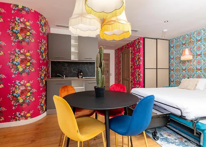 Terrasse La Roulotte Du Tzigane Mandara Antibes